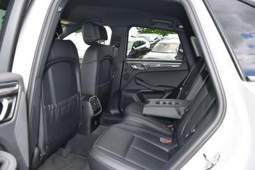 Porsche Macan Electrique S — photo 20