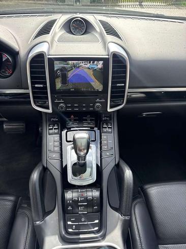 Porsche Cayenne III Platinum Edition — photo 11