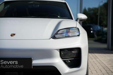 Porsche Macan 4S — photo 33