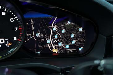 Porsche Cayenne III E-Hybrid Platinum Edition — photo 38