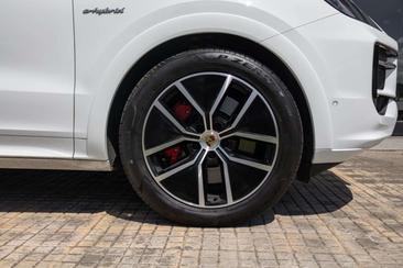 Porsche Cayenne III S, E-Hybrid — photo 4