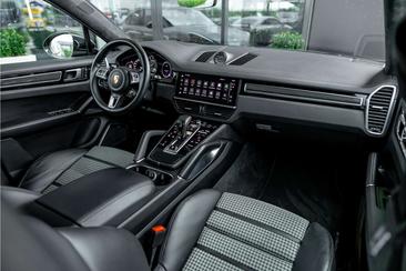 Porsche Cayenne III Turbo S E-Hybrid — photo 17