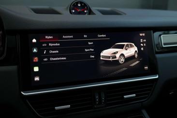 Porsche Cayenne III E-Hybrid Platinum Edition — photo 48
