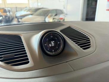 Porsche Cayenne III E-Hybrid — photo 13