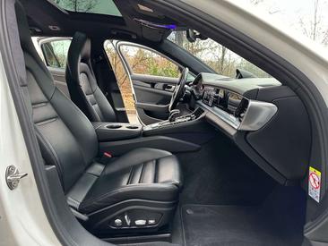 Porsche Panamera II Turbo — photo 22