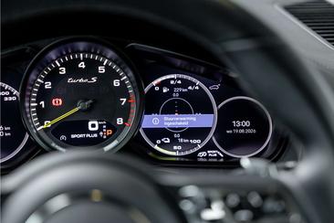 Porsche Cayenne III Turbo S E-Hybrid — photo 25