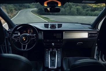 Porsche Macan Electrique GTS — photo 12