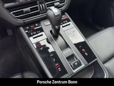 Porsche Macan Electrique S — photo 15