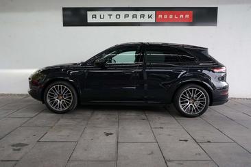 Porsche Cayenne III Platinum Edition — photo 21