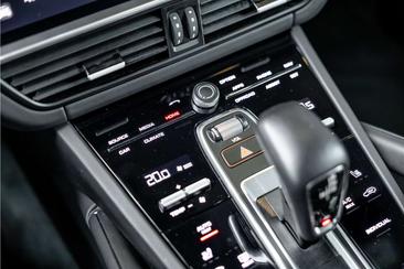 Porsche Cayenne III Turbo S E-Hybrid — photo 31