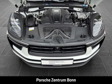 Porsche Macan Electrique S — photo 21
