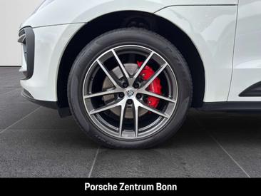 Porsche Macan Electrique S — photo 22