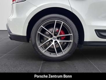 Porsche Macan Electrique S — photo 24