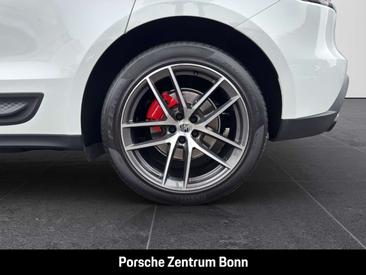 Porsche Macan Electrique S — photo 25