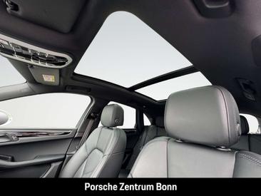 Porsche Macan Electrique S — photo 26