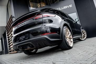 Porsche Cayenne III Turbo S E-Hybrid — photo 35