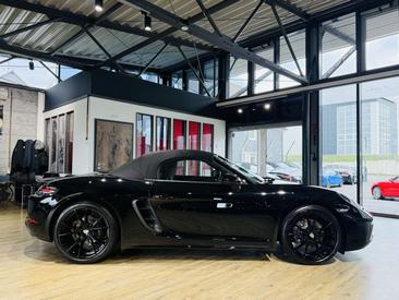 Porsche 718 Boxster — photo 14