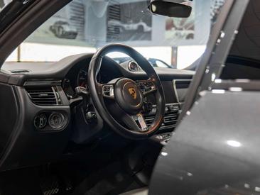 Porsche Macan Electrique Turbo — photo 14