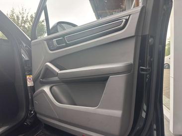 Porsche Cayenne III E-Hybrid Platinum Edition — photo 18