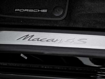 Porsche Macan 4S — photo 19
