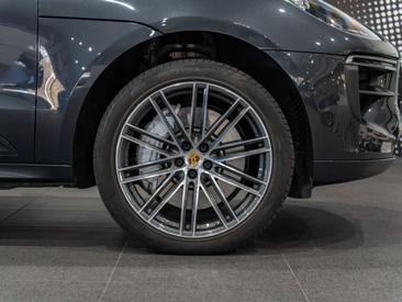 Porsche Macan Electrique Turbo — photo 30