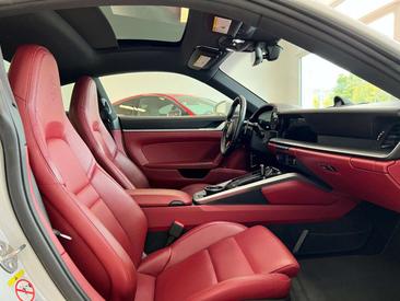 Porsche 992 I Carrera — photo 10