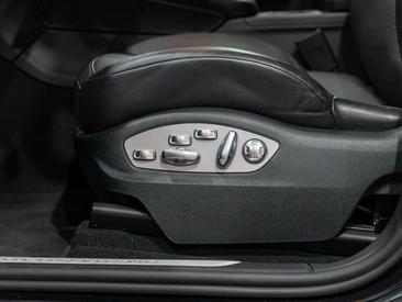 Porsche Macan Electrique Turbo — photo 34