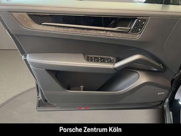 Porsche Cayenne III GTS — photo 19