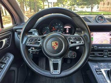 Porsche Macan GTS — photo 8