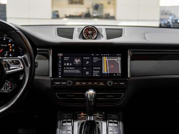 Porsche Macan Electrique Turbo — photo 43
