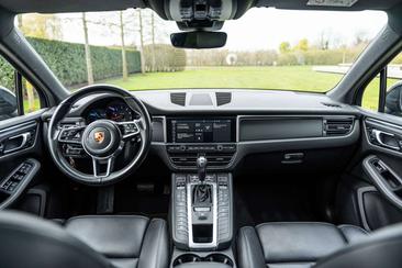 Porsche Macan Electrique S — photo 18