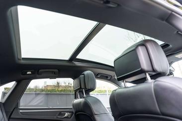 Porsche Macan Electrique S — photo 25