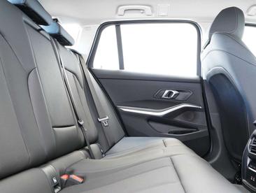 BMW Série 3 Touring Shadow Line 320d — photo 15
