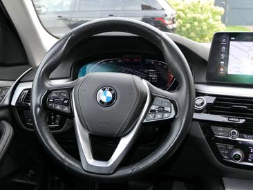 BMW Série 5 Sport + 520d — photo 10