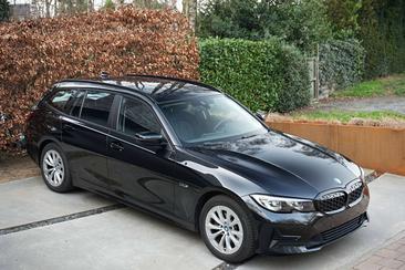 BMW Série 3 Touring 320e — photo 17