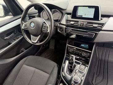 BMW 218 — photo 13