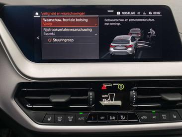 BMW 118 — photo 14