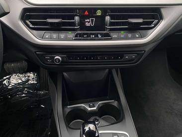 BMW 118 — photo 16