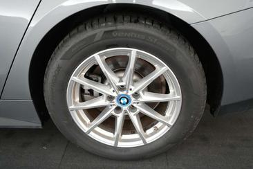 BMW I4 EDrive40 — photo 19
