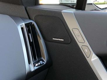 BMW IX XDrive45 — photo 19