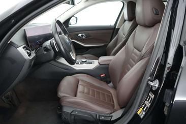 BMW Série 3 Touring 320e — photo 17