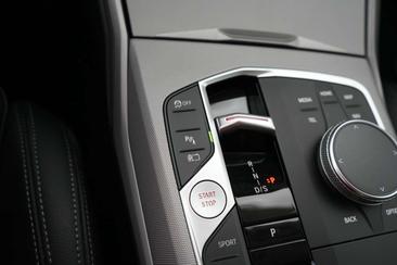 BMW Série 3 Touring 330e — photo 29