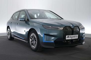 BMW IX XDrive40 — photo 3