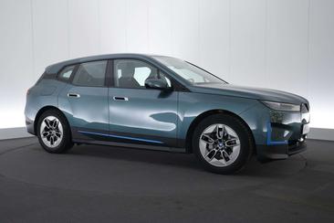 BMW IX XDrive40 — photo 4