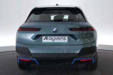 BMW IX XDrive40 — photo 8