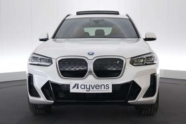 BMW iX3 — photo 2