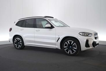 BMW iX3 — photo 4