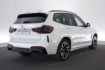 BMW iX3 — photo 7