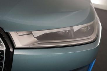 BMW IX XDrive40 — photo 18