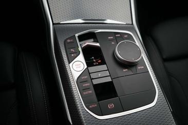 BMW 330e M Sport — photo 16